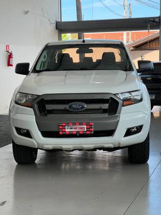 FORD RANGER 2.2 XLS 4X4 CD 16V DIESEL 4P MANUAL FORD RANGER 2.2 XLS 4X4 CD 16V DIESEL 4P MANUAL